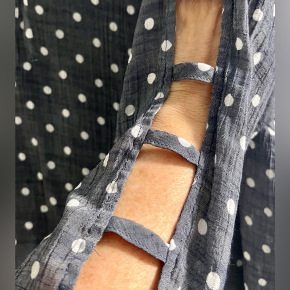 Fred & David Plus Size Blue & White Polka Dotted Blouse Size 1X - Picture 4 of 7